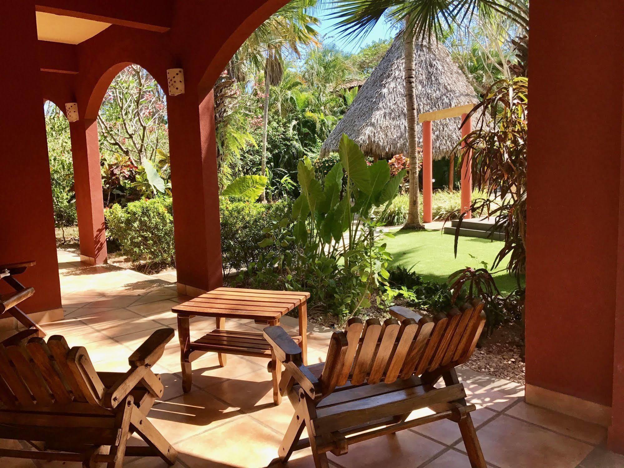 Hotel Cantarana Playa Grande Exterior foto